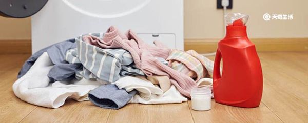 衣服碰到锅黑怎么洗掉 衣服碰到锅黑如何洗掉