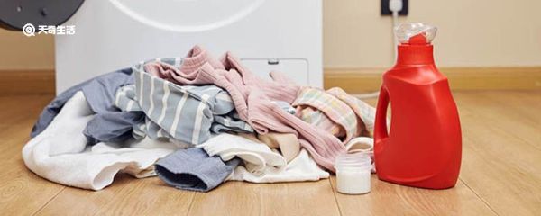 如何去衣服上的霉点 怎么去衣服上的霉点