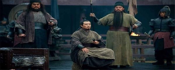 火烧连营的故事 火烧连营故事内容