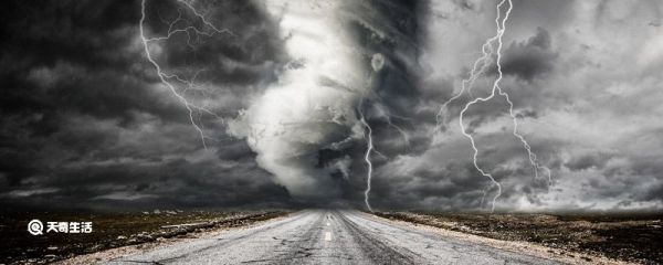 雷鸣与闪电是怎样产生的 雷鸣与闪电是如何产生的