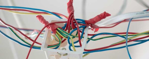 地线和零线的区别 怎样判断地线和零线