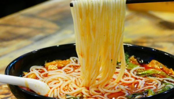 螺蛳粉用热水泡能吃吗  螺蛳粉可以用热水泡吗