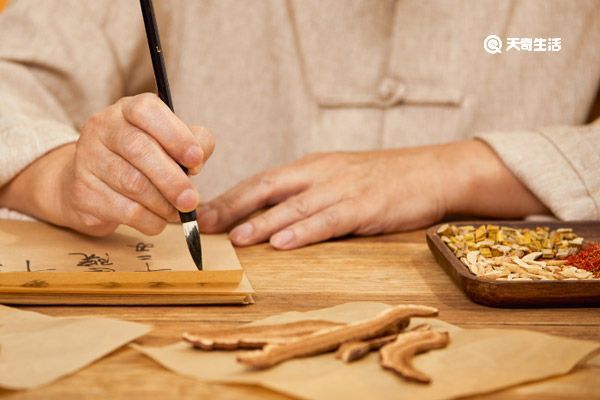 紫草叶的功效 紫草叶的功效与作用