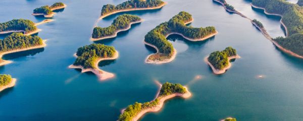 哪个国家有千岛湖的称号 哪个国家有千岛湖之国的称号