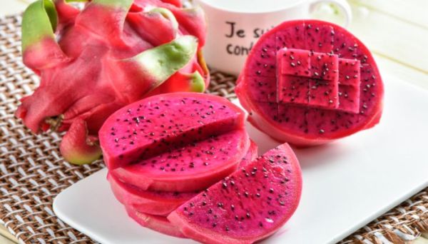 火龙果发霉能不能吃  火龙果发霉还可以吃吗