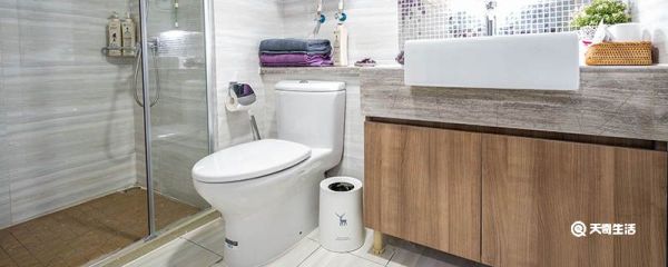 马桶四周小孔如何清理 马桶四周小孔怎么清理