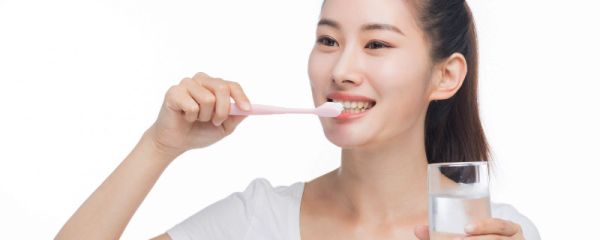 刷牙的正确方法 怎样正确刷牙