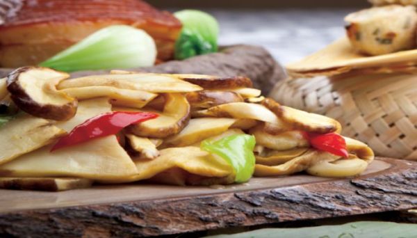 炒蘑菇需要先焯水吗  炒蘑菇前要不要焯水