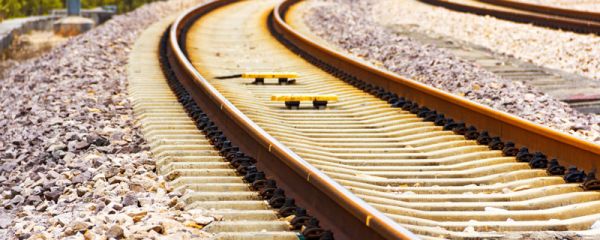 铁轨的宽度怎么来的 铁轨的宽度是多少