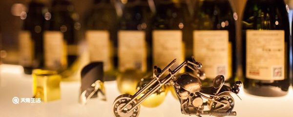 白兰地是什么酒 白兰地是红酒还是白酒