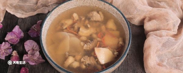 炖鸡放什么配菜 炖鸡放什么配菜好