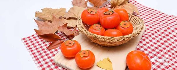 柿子不能和什么食物一起吃 不能和柿子一起吃的食物