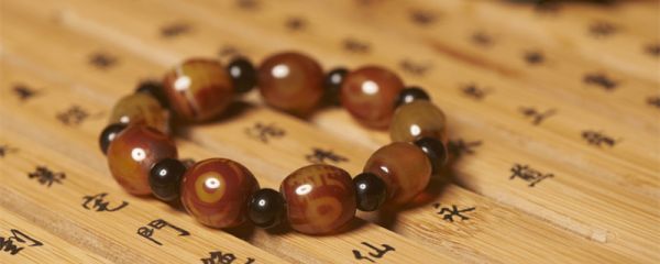 南红是翡翠还是玛瑙 南红的颜色与等级