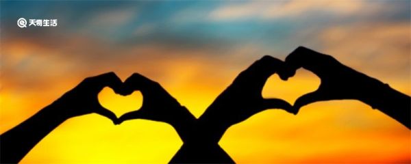 忘年恋是什么意思 忘年恋什么意思