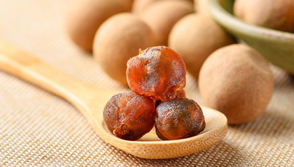 干桂圆和鲜桂圆的功效一样吗 干桂圆和鲜桂圆功效是一样的吗