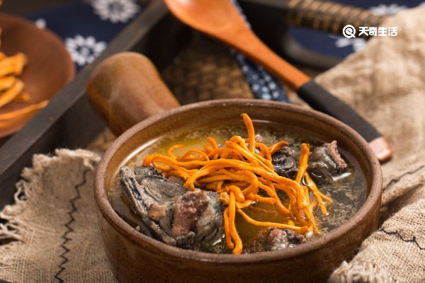 乌鸡冬瓜汤的功效 乌鸡冬瓜汤的功效与作用