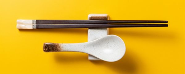 拿筷子的手是左还是右 拿筷子的手是左还是右手