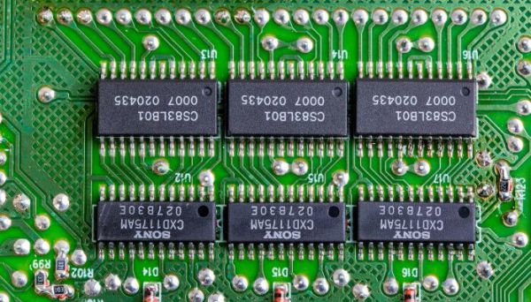 民用照明电路电压是多少伏 民用照明电路电压是好多伏