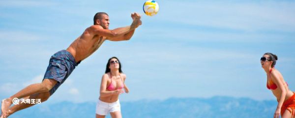 排球可以用脚踢吗 排球怎么打