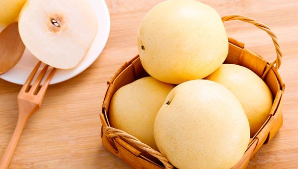 冰糖煮梨不去核有毒吗 冰糖煮梨不去核会怎么样