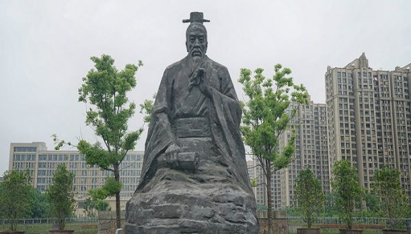 自损八百的前一句 自损八百的前半句是什么