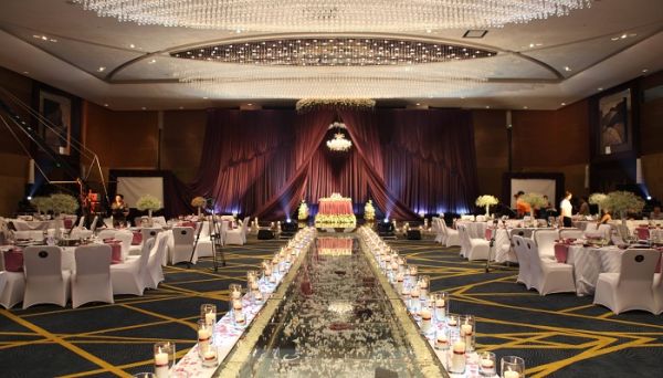 壁布上的油渍怎么去除 壁布上油渍的去除方法