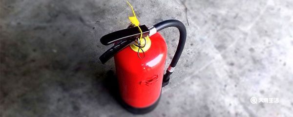 干粉灭火器成分 干粉灭火器由什么组成