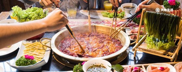 宵夜和夜宵的区别 宵夜和夜宵的区别是什么