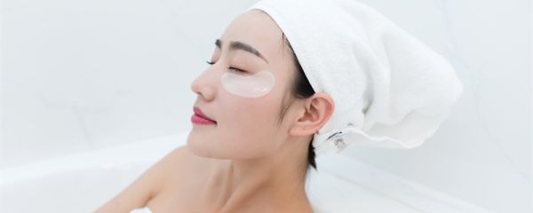 贴完眼膜之后需要洗脸吗 贴完眼膜要不要洗脸
