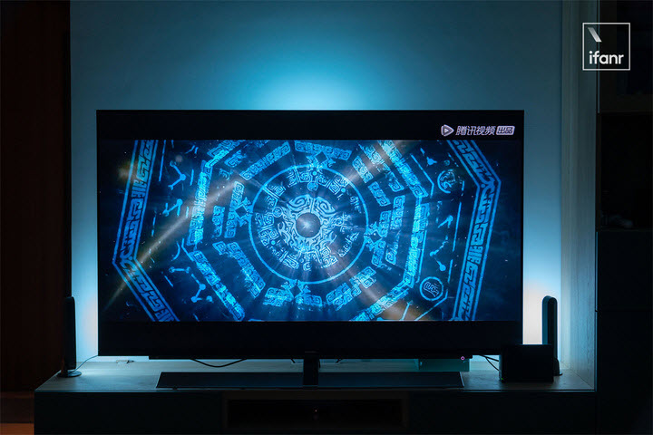 飞利浦家庭影院氛围灯体验：可能是晚上最适合开着的灯