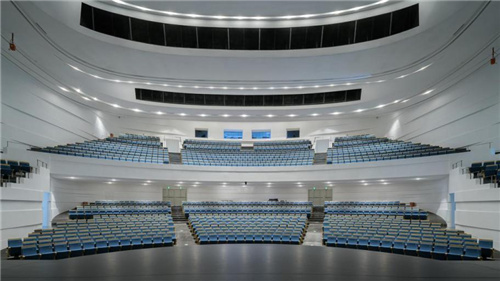 “艺术+电竞”跨界，让剧院“燃”起来